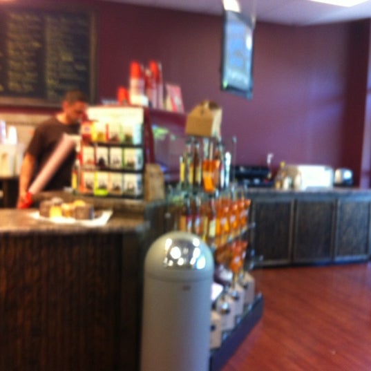 4/12/2012 tarihinde Gordon D.ziyaretçi tarafından Aversboro Coffee'de çekilen fotoğraf