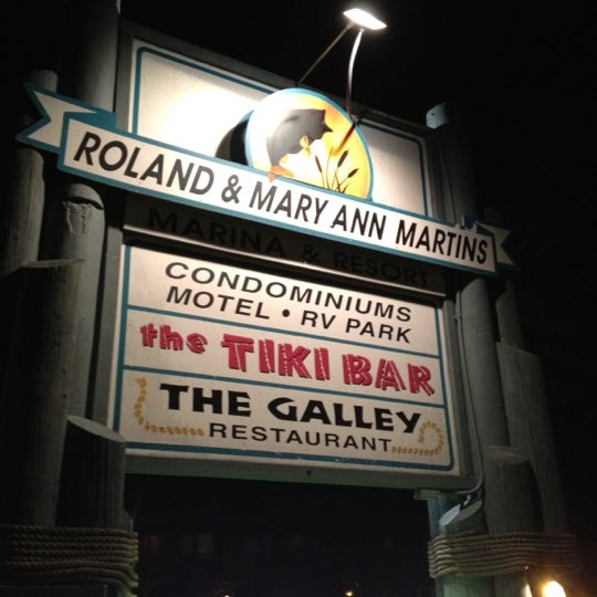 Foto diambil di Roland Martin&#39;s Marina and Resort oleh Chris D. pada 3/5/2012