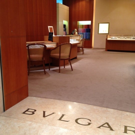 Bvlgari ブルガリ 立川高島屋店 立川 22人の訪問者 から 1つのtip 件