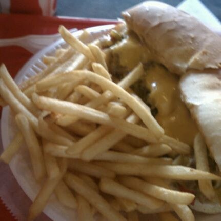 Photo taken at Lil Burgers by Dwight C. on 4/19/2012