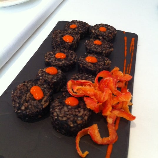 Photo taken at Restaurante Alameda by Mayka P. on 5/12/2012