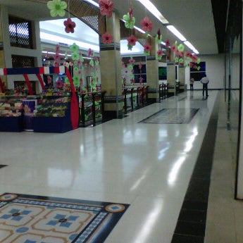 รูปภาพถ่ายที่ Centro Comercial Portal de San Felipe โดย Karina A. เมื่อ 5/27/2012