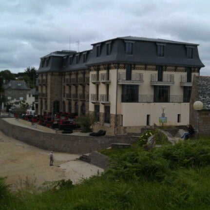 Foto scattata a Hotel Castel Beau Site da Arie L. il 7/3/2012