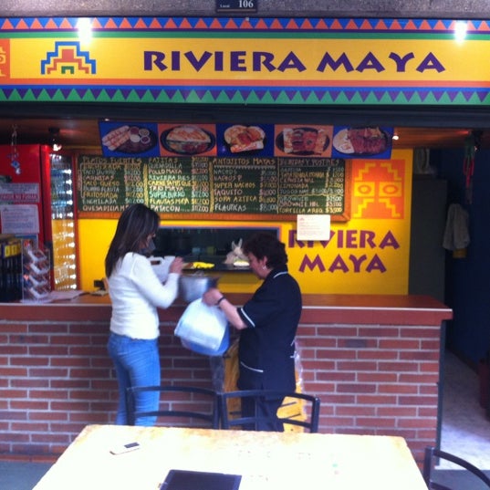 Foto tomada en Restaurante Riviera Maya  por Javier P. el 9/7/2012