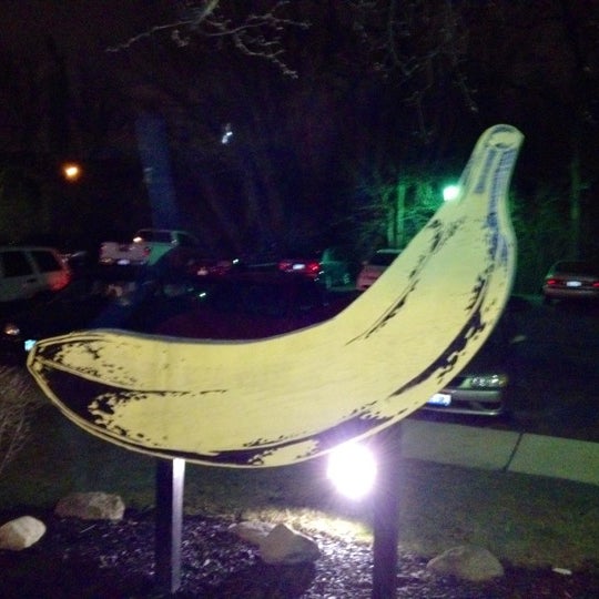 3/3/2012にQ T.がGo Bananasで撮った写真