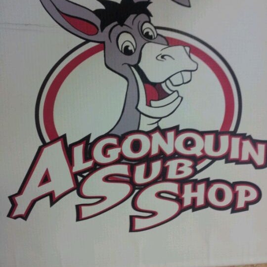 Foto scattata a Algonquin Sub Shop da Richie il 2/19/2012