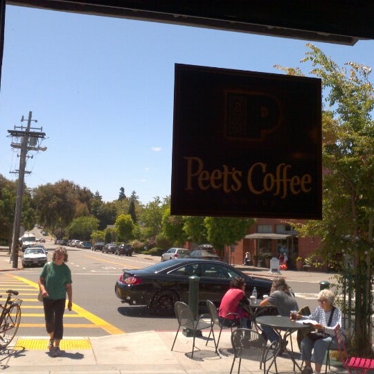 Das Foto wurde bei Peet&#39;s Coffee &amp; Tea von Susan S. am 7/10/2012 aufgenommen
