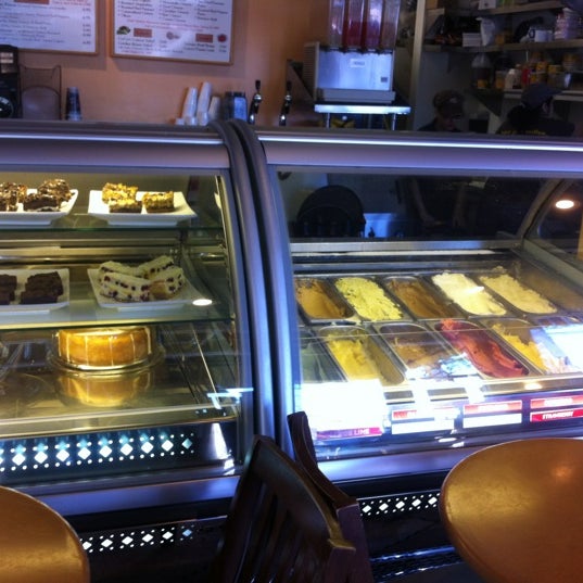 3/24/2012 tarihinde Phil M.ziyaretçi tarafından Coco Crepes, Waffles &amp; Coffee'de çekilen fotoğraf