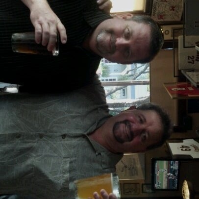 6/16/2012にJohn B.がEd&#39;s Mudville Grillで撮った写真