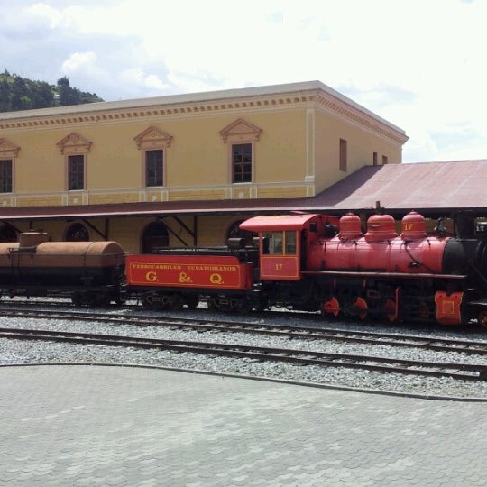 6/17/2012에 William M.님이 Estación de Tren Chimbacalle에서 찍은 사진