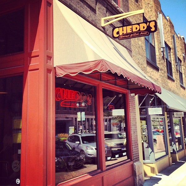 Photo taken at Chedd&#39;s Gourmet Grilled Cheese by Johnny V. on 8/31/2012