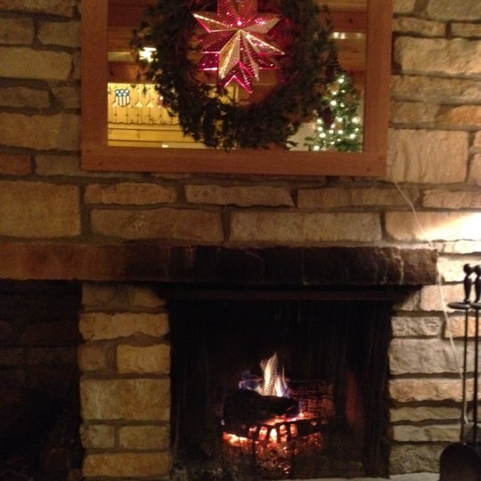 12/18/2011 tarihinde Joe K.ziyaretçi tarafından Chalet Landhaus Inn &amp; Restaurant'de çekilen fotoğraf