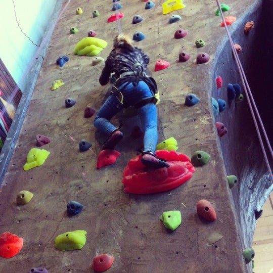 Photo taken at Brooklyn Boulders by Ben M. on 10/30/2011