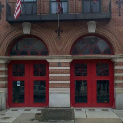 Снимок сделан в Fireman&#39;s Hall Museum пользователем Bryan M. 11/21/2011
