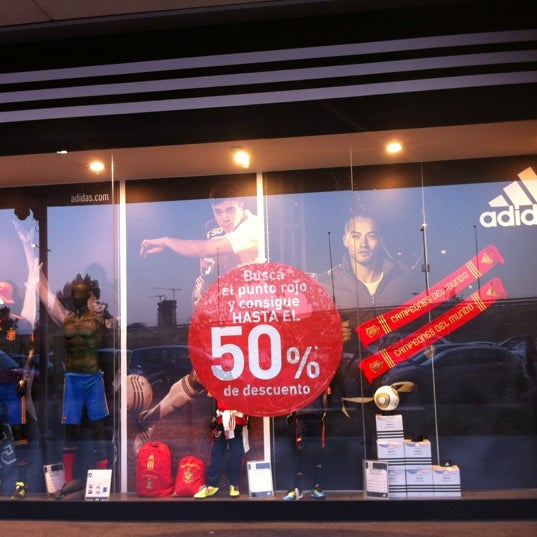 Fontanero Resbaladizo Íncubo Adidas Outlet Store - Tienda de artículos deportivos en Camas