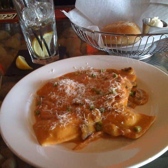 Photo taken at Carlo&#39;s Copa Room Italian Restaurant/Catering and Sunday Brunch by Lisa on 10/19/2011