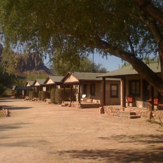 Foto tirada no(a) Saguaro Lake Guest Ranch por Ellen S. em 9/17/2011