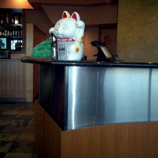 Das Foto wurde bei Kobe Japanese Grill and Sushi von Regina H. am 6/1/2012 aufgenommen