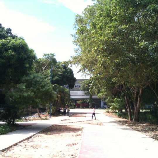 Снимок сделан в UFBA - Universidade Federal da Bahia - Campus Ondina пользователем Sergio G. 3/30/2012