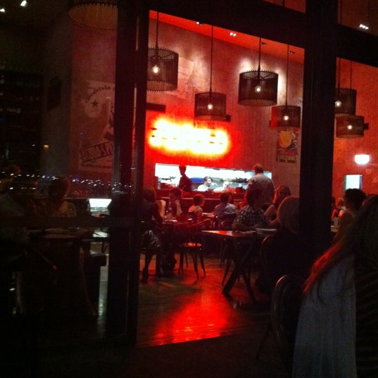 3/31/2012にChris B.がPopolo Italian Kitchen and Barで撮った写真