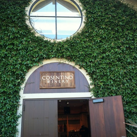 6/17/2012 tarihinde Linda N.ziyaretçi tarafından Cosentino Winery'de çekilen fotoğraf
