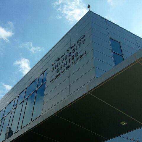 Инженерный центр университет. Инженерный центр университет. Инженерный центр университет. Сколково сколтех. Нчи кфу набережные челны.