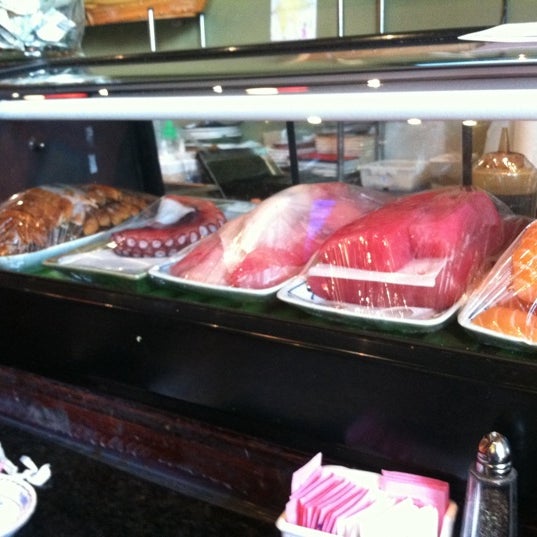 7/23/2011 tarihinde Jeremy W.ziyaretçi tarafından Sushi King'de çekilen fotoğraf