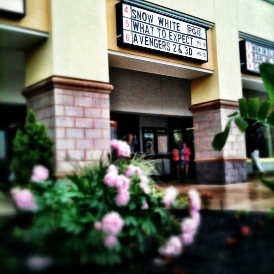 Pittsford Plaza Cinema 9 Movie Theater in Rochester