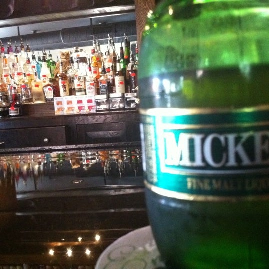 2 dollar mickeys, great atmosphere, what's not to love.