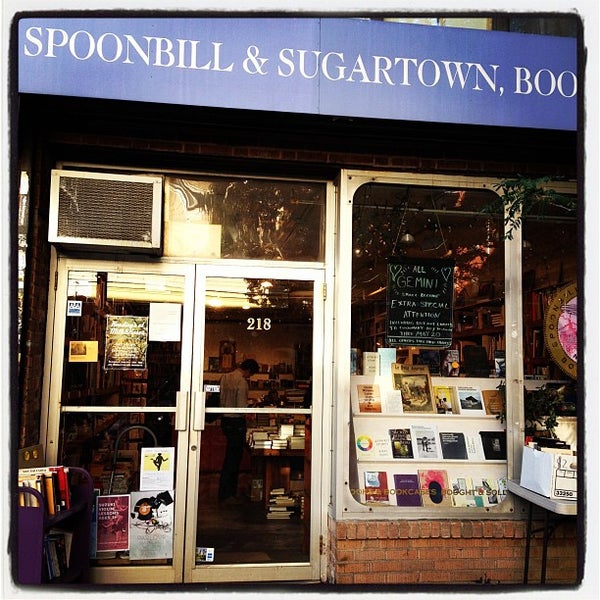 Foto tirada no(a) Spoonbill &amp; Sugartown Books por matchan_jp em 5/31/2012