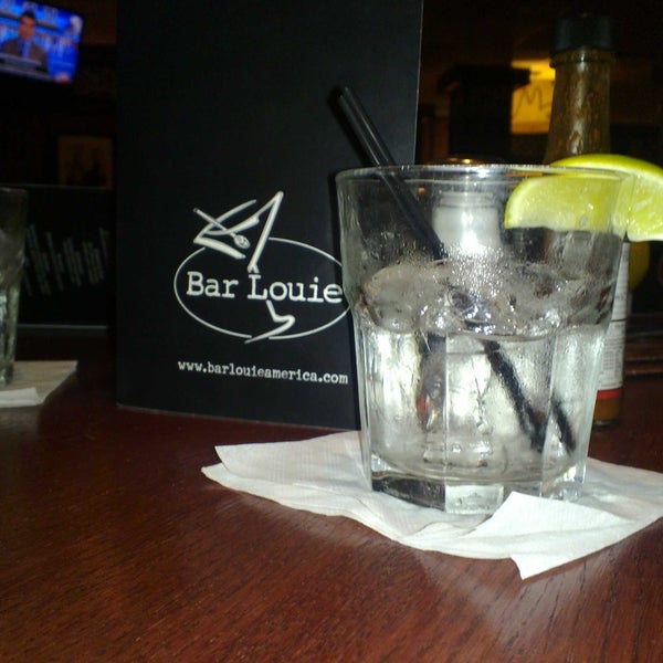 Photo taken at Bar Louie by Ville K. on 10/17/2011
