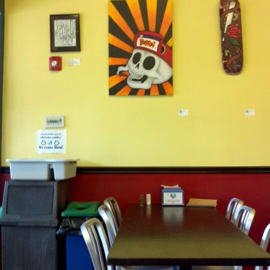 6/9/2012 tarihinde Kelsey R.ziyaretçi tarafından Eat At Jumbo&#39;s'de çekilen fotoğraf