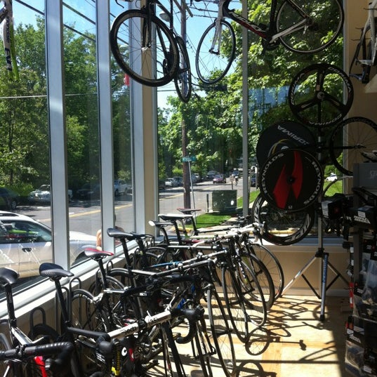 Photo taken at Strictly Bicycles by Nitzan R. on 5/20/2012