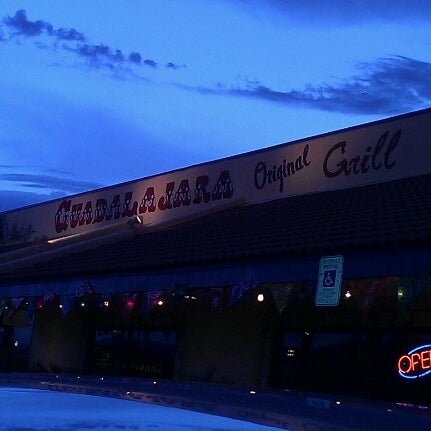 รูปภาพถ่ายที่ Guadalajara Original Grill โดย Giorgi E. เมื่อ 7/11/2012