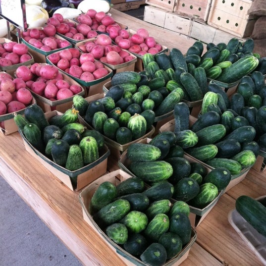8/18/2012 tarihinde Erin H.ziyaretçi tarafından Minneapolis Farmers Market Annex'de çekilen fotoğraf
