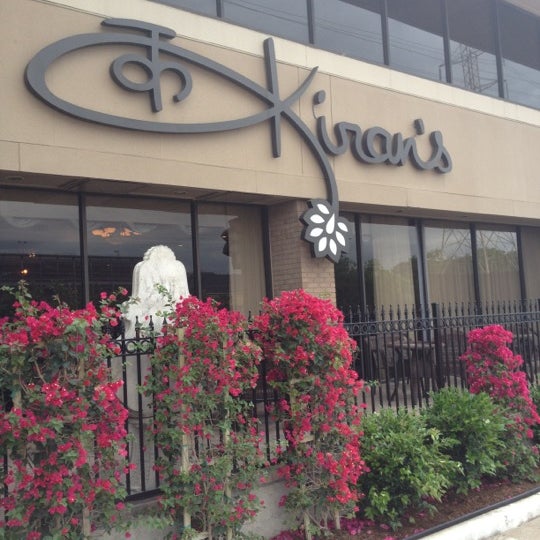 Foto scattata a Kiran&#39;s Restaurant &amp; Bar da Chef Kiran V. il 4/20/2012