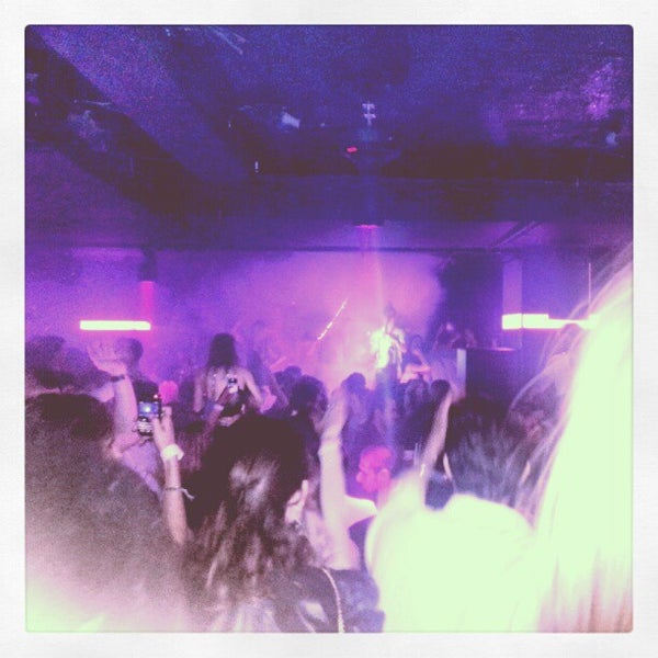 Проджект клуб. Проджект клуб. Ретро клуб 33 и 1/3 оренбург. Клуб проджект чистые пруды. Lucky club москва.