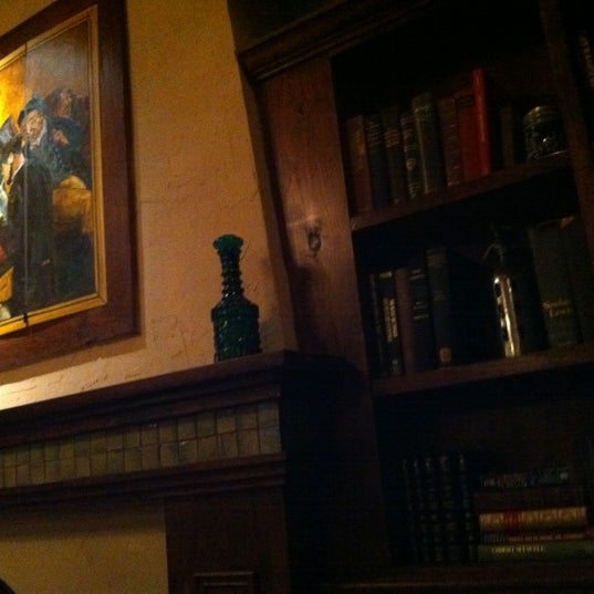 10/26/2011にMichael L.がThe Auld Shebeen Pubで撮った写真