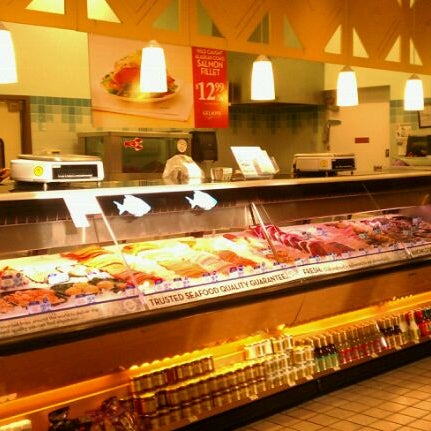 Photo taken at Gelson&#39;s by Oscar G. on 1/21/2012