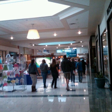 Снимок сделан в West Towne Mall пользователем Jesse G. 4/23/2011