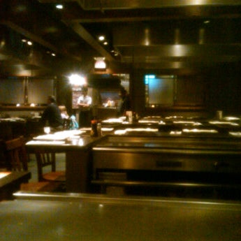 Foto tomada en Oishi Sushi &amp; Steakhouse  por Michelle F. el 1/10/2012