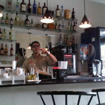 Foto diambil di Pintas Bar &amp; Lounge oleh Leonardo A. pada 10/7/2011