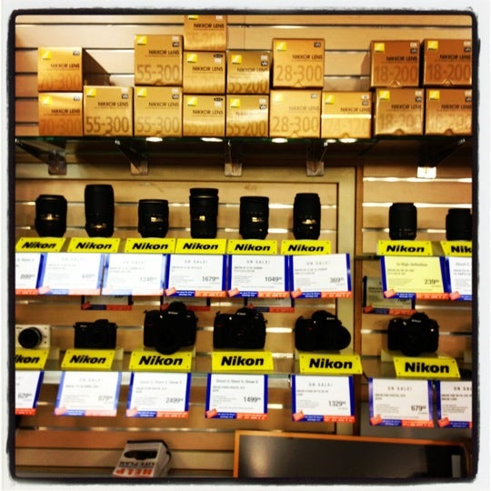 Henry's 573 King St N