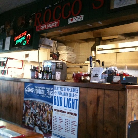 รูปภาพถ่ายที่ Rocco&#39;s Italian Restaurant โดย Chelsey D. เมื่อ 8/18/2011