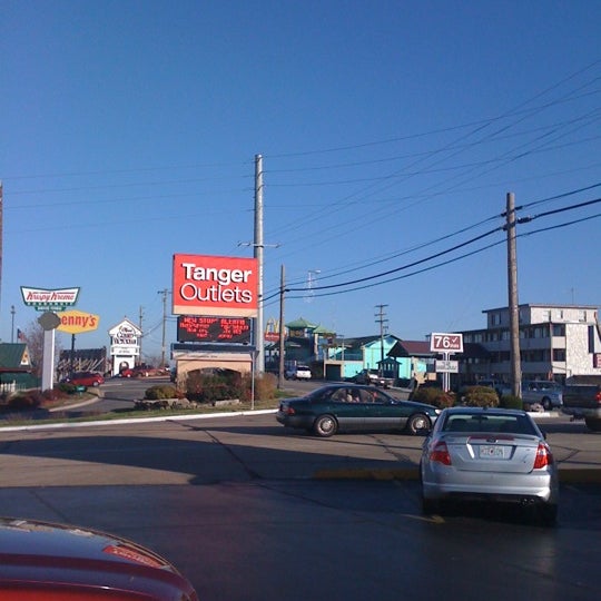 Photo taken at Tanger Outlets by Patsy Bell H. on 11/24/2011