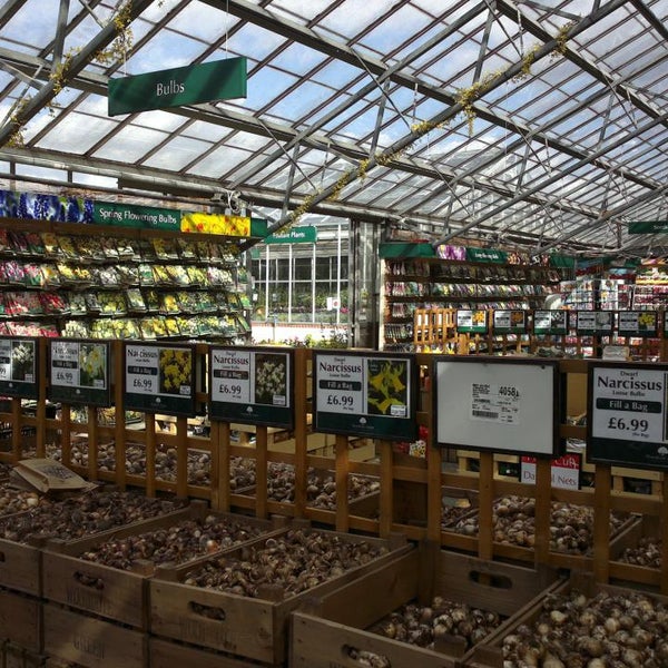 Woodcote Green Garden Centre Wallington'da Peyzaj Merkezi