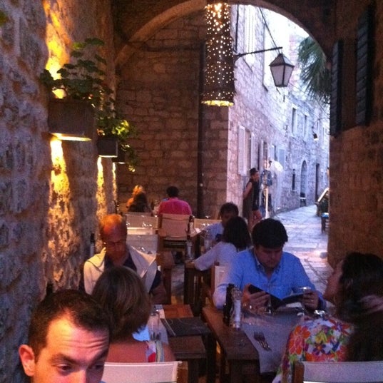 7/31/2011 tarihinde Richard C.ziyaretçi tarafından Restaurant Giaxa'de çekilen fotoğraf