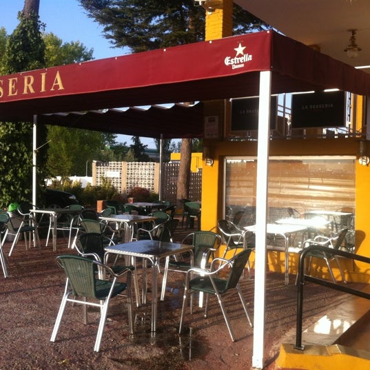 Photo taken at Restaurante La Braseria by Mayka R. on 8/15/2012