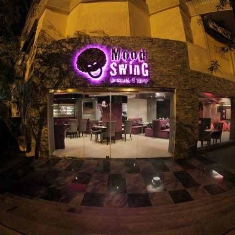 Das Foto wurde bei Mood Swing Restaurant and Lounge von Ahmed Salah R. am 5/30/2012 aufgenommen