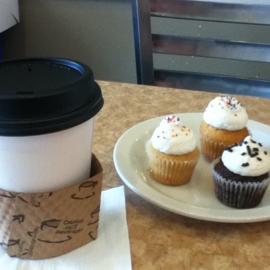 Photo taken at Twiggs Bakery &amp; Coffeehouse by Renee H. on 11/22/2011